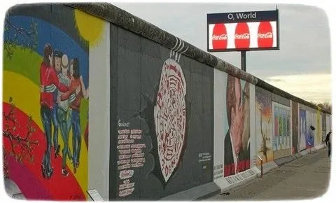 Muro di Berlino, Muhlenstrasse - lungo il fiume Spree